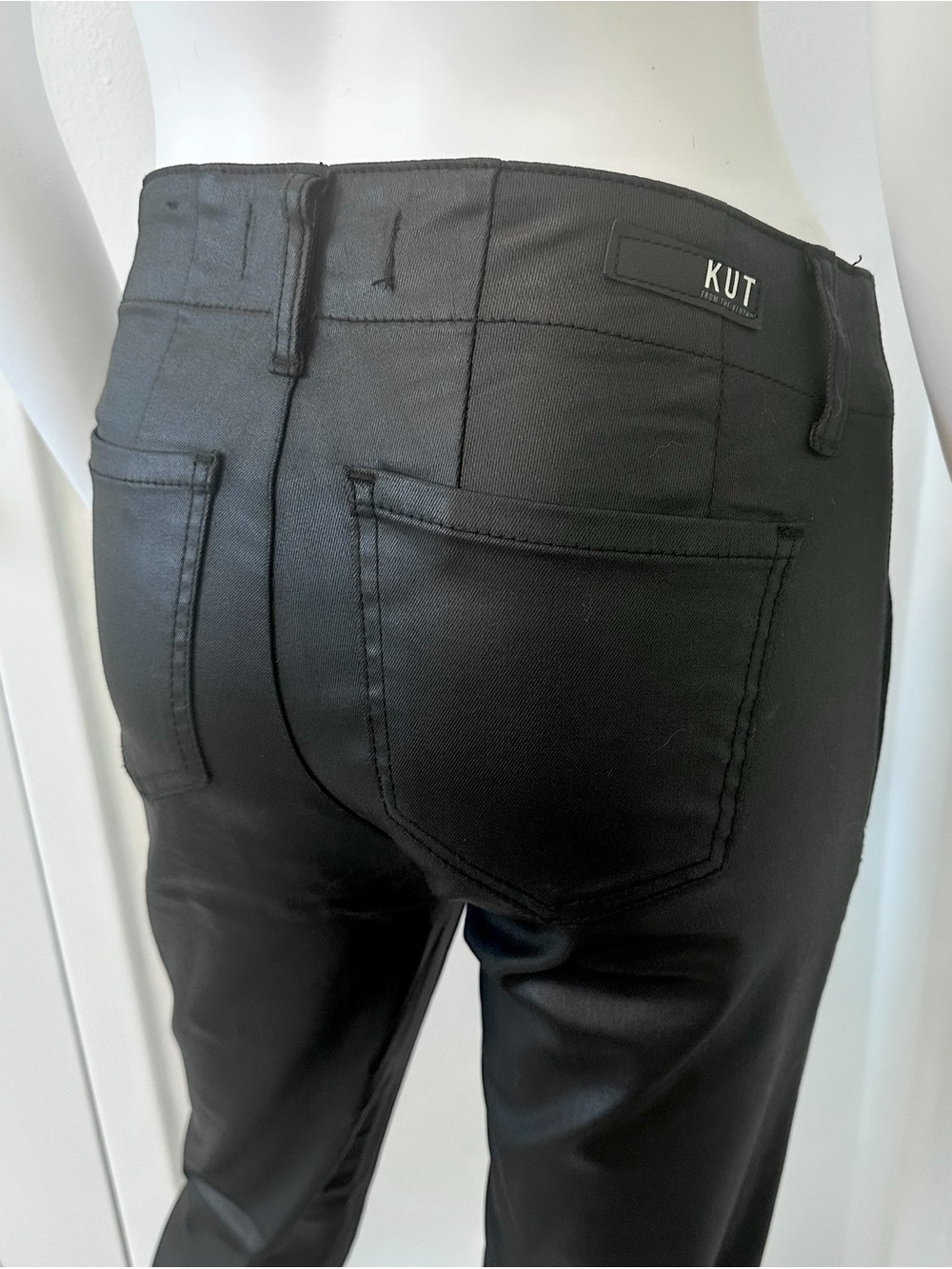 Kut From The Cloth - Coated Denim Jeans -Reese - Black - Size 0